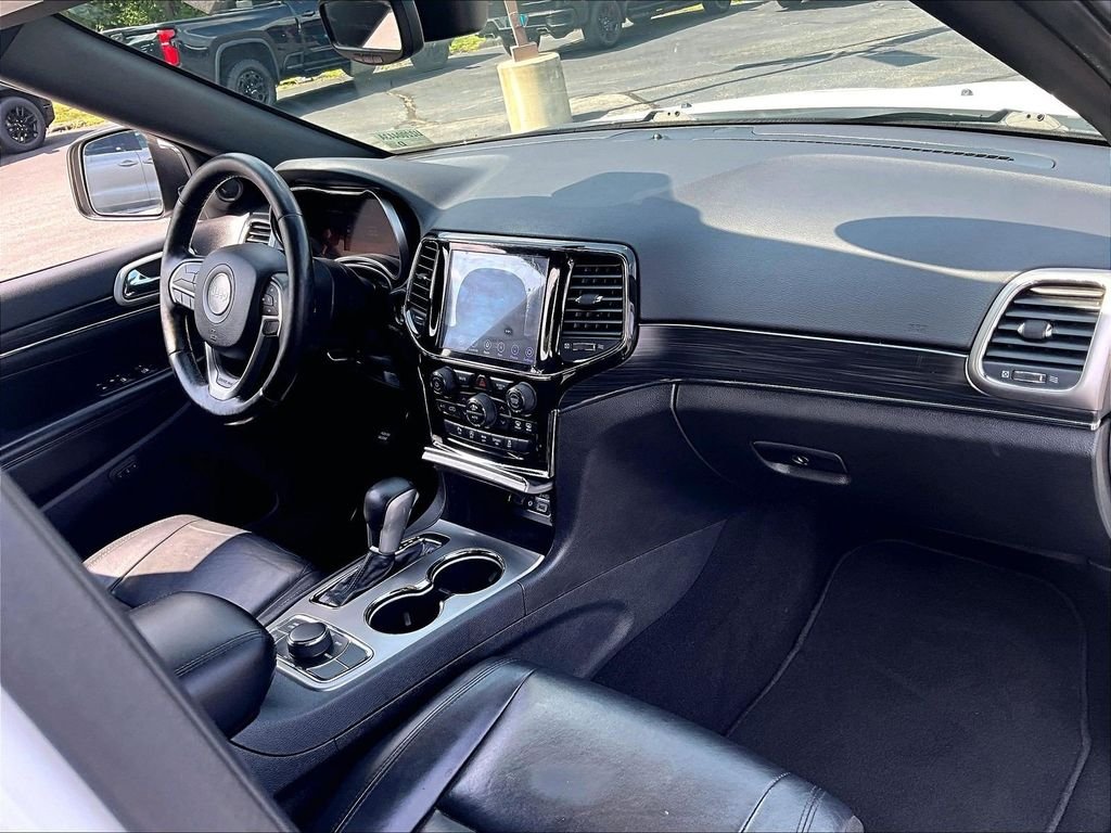 Used 2020 White Jeep Limited image 21