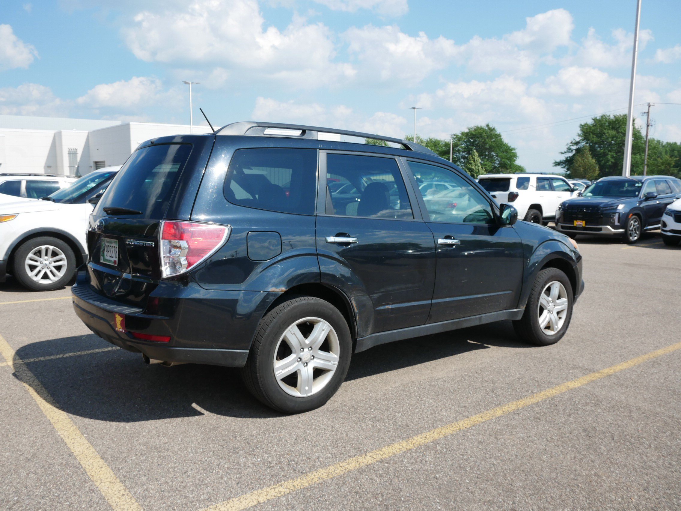 Used 2023 Cascade Green Silica Subaru Touring image 5
