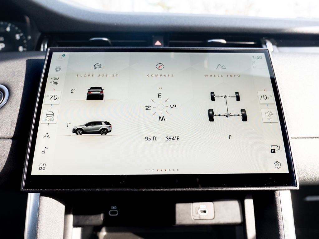 Used 2025 White Land Rover S image 23
