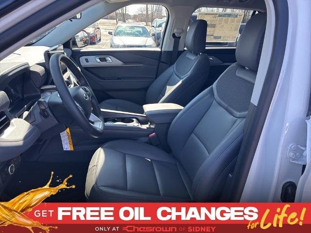 New 2026 Star White Metallic Tri-Coat Ford Active image 25