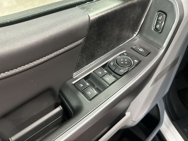New 2026 Oxford White Ford F-250® XLT image 19