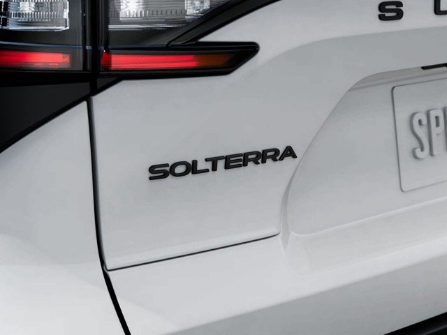 New 2026 COSMIC WHITE PEARL Subaru Premium image 11