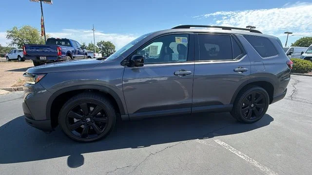Used 2025 Gray Honda Black Edition image 7