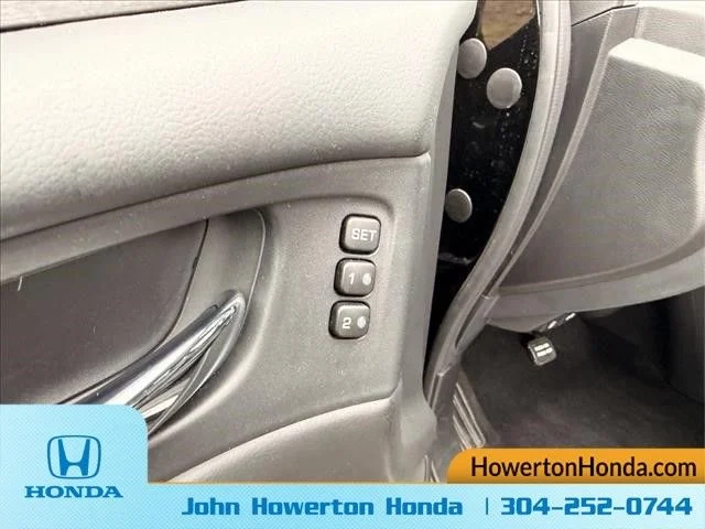 Used 2021 Black Nissan SL image 18