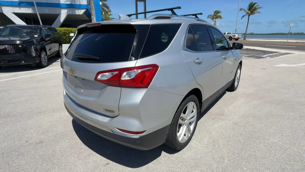 Used 2018 SILVER ICE METALLIC Chevrolet Premier image 8