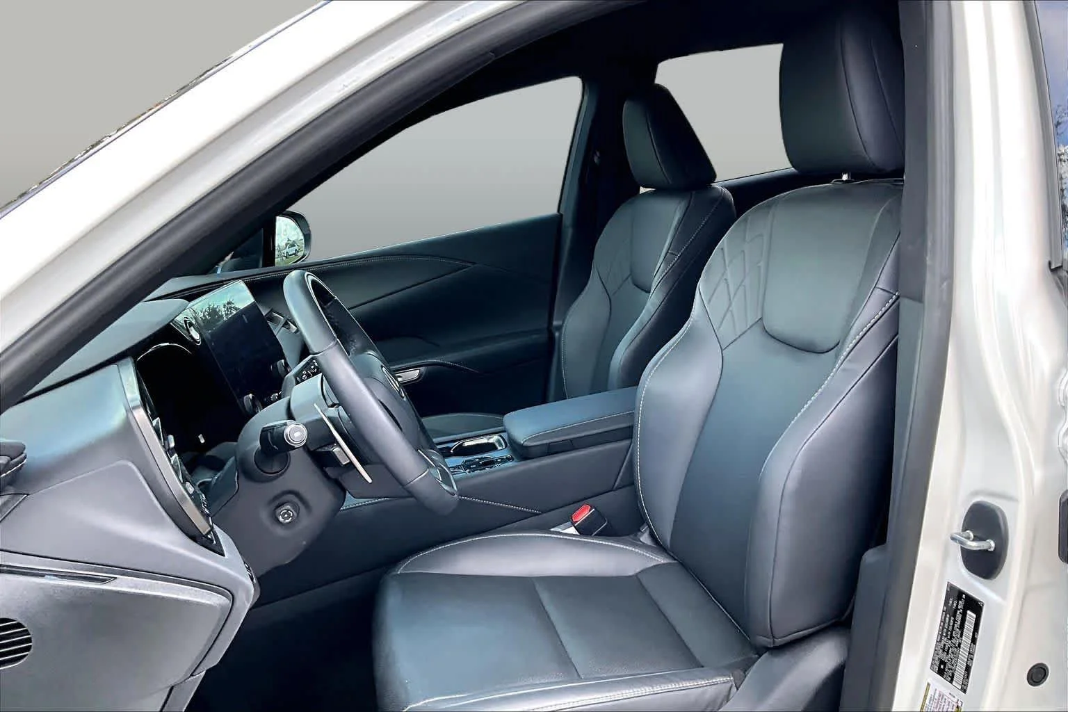 Used 2024 Eminent White Pearl Lexus Premium image 8