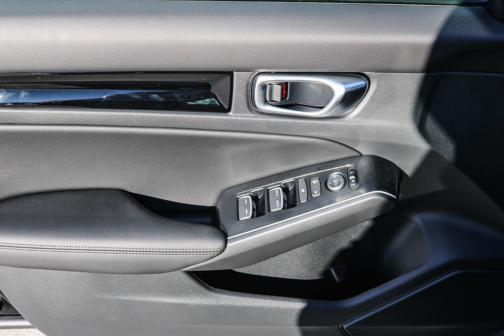New 2026 Urban Gray Pearl Honda Sport Touring image 22