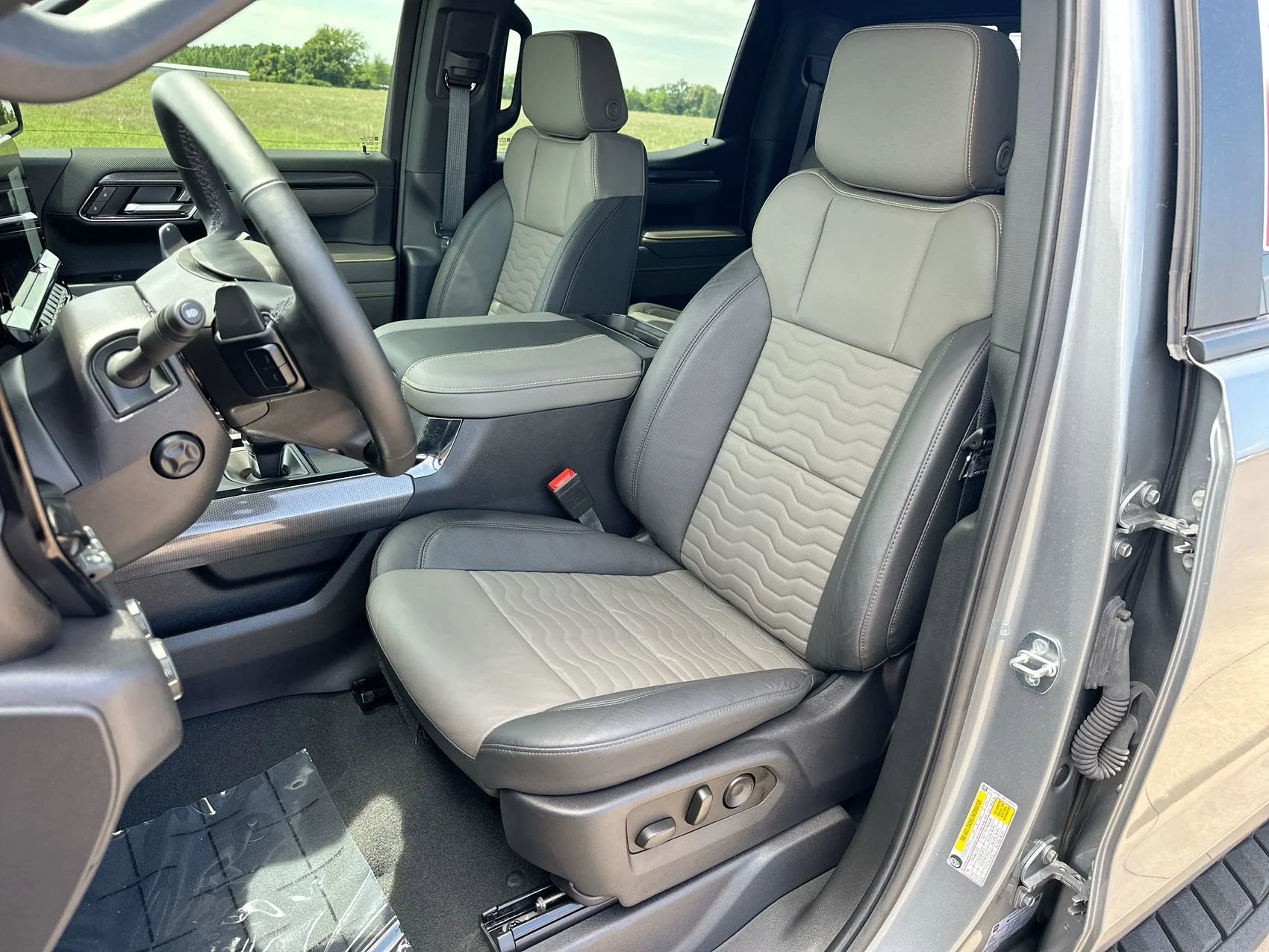 Used 2024 Sterling Gray Metallic Chevrolet ZR2 image 11