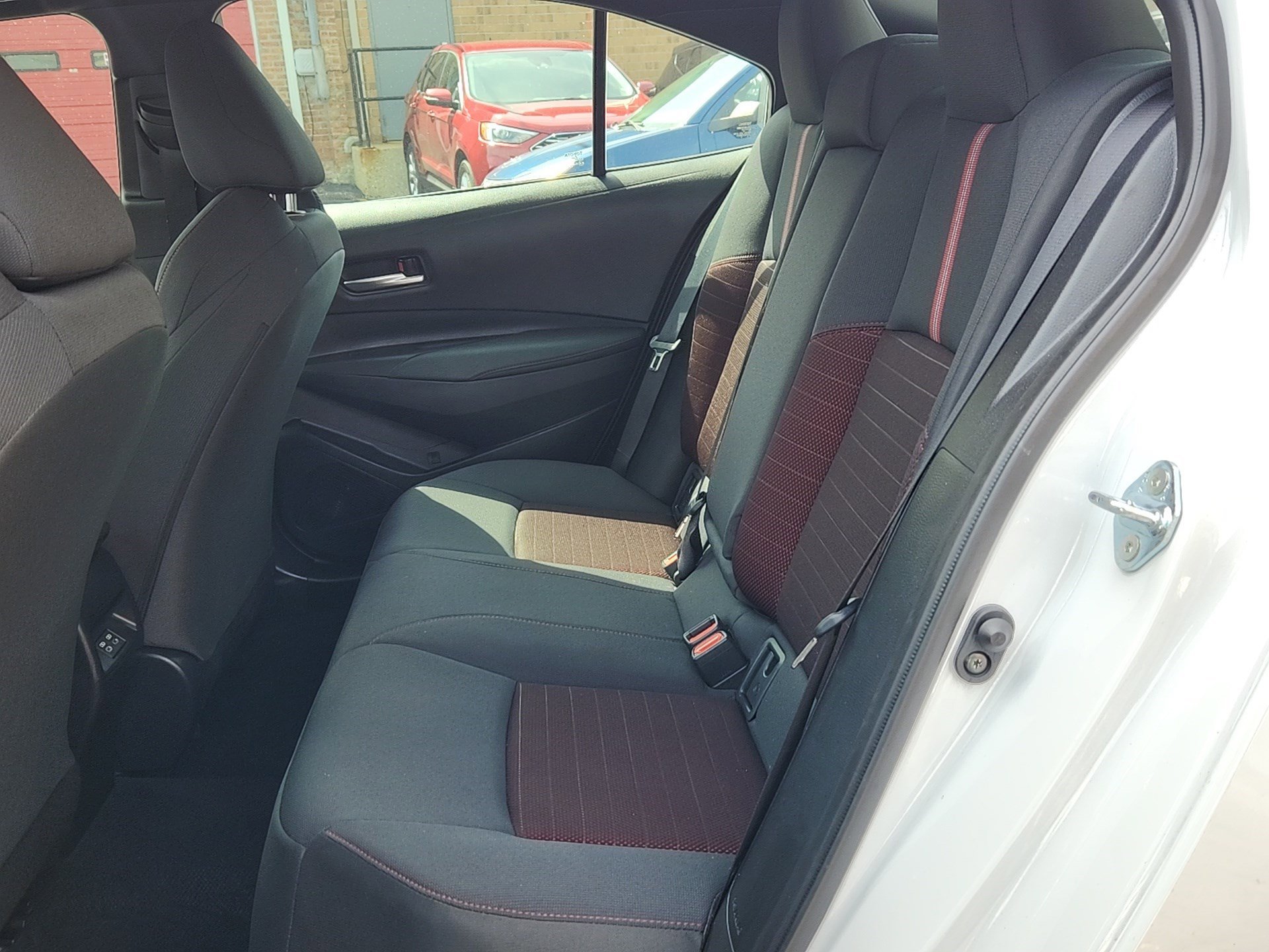 Certified Used 2025 Wind Chill Pearl Toyota SE image 23