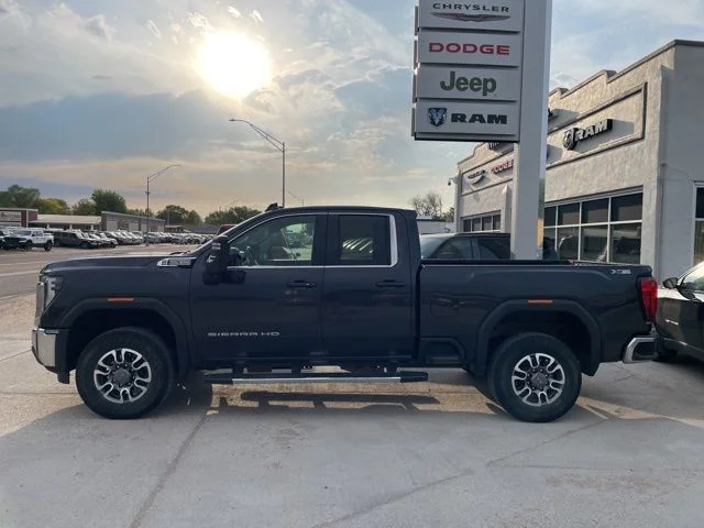 2024 GMC Sierra 4WD Double Cab Standard Box SLE's photo