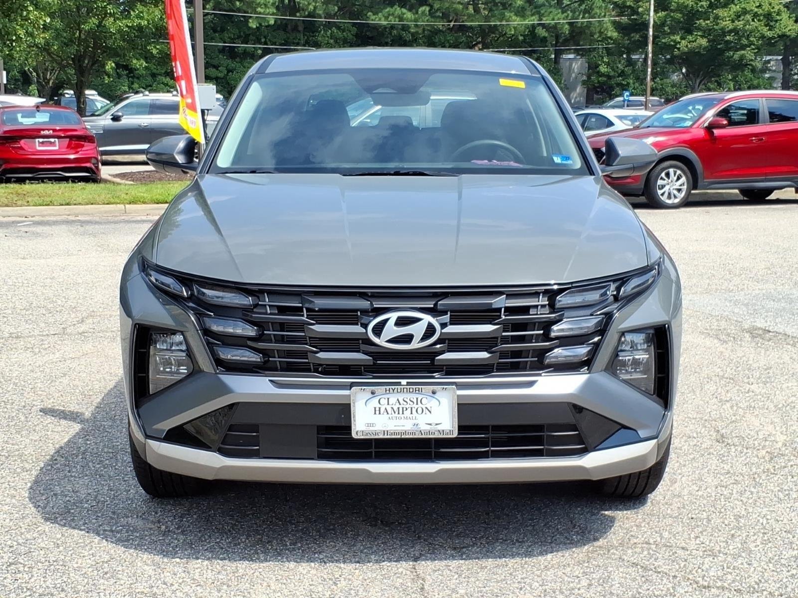 Used 2025 Hampton Gray Hyundai SE image 2