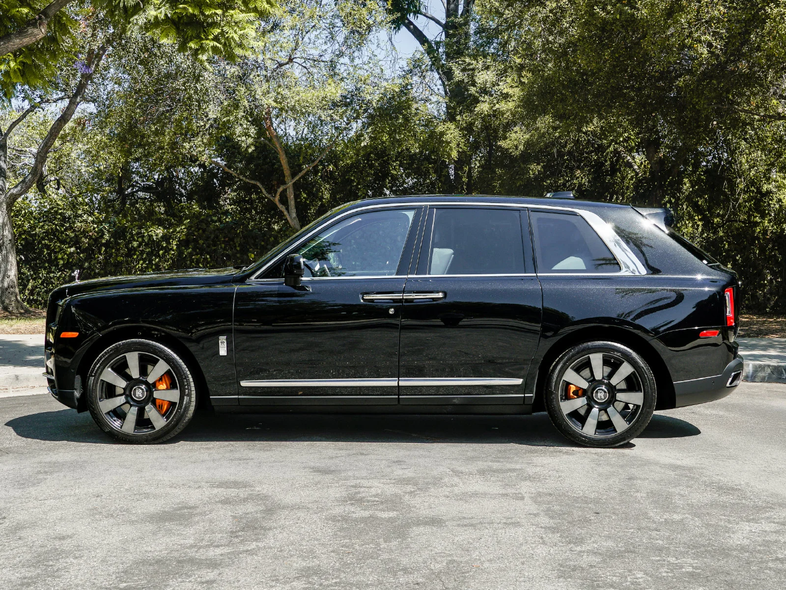 Certified Used 2024 Black Diamond Rolls-Royce  image 3