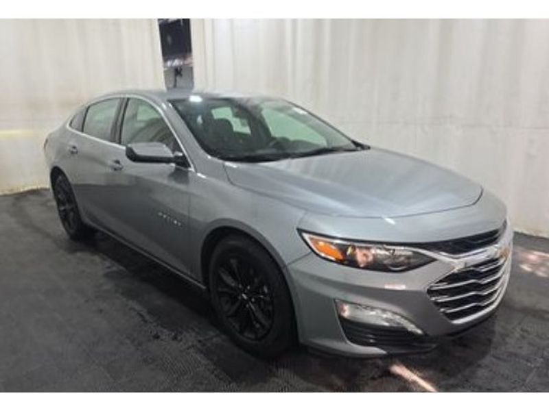 Used 2024 Sterling Grey Metallic Chevrolet LT (1LT) image 3