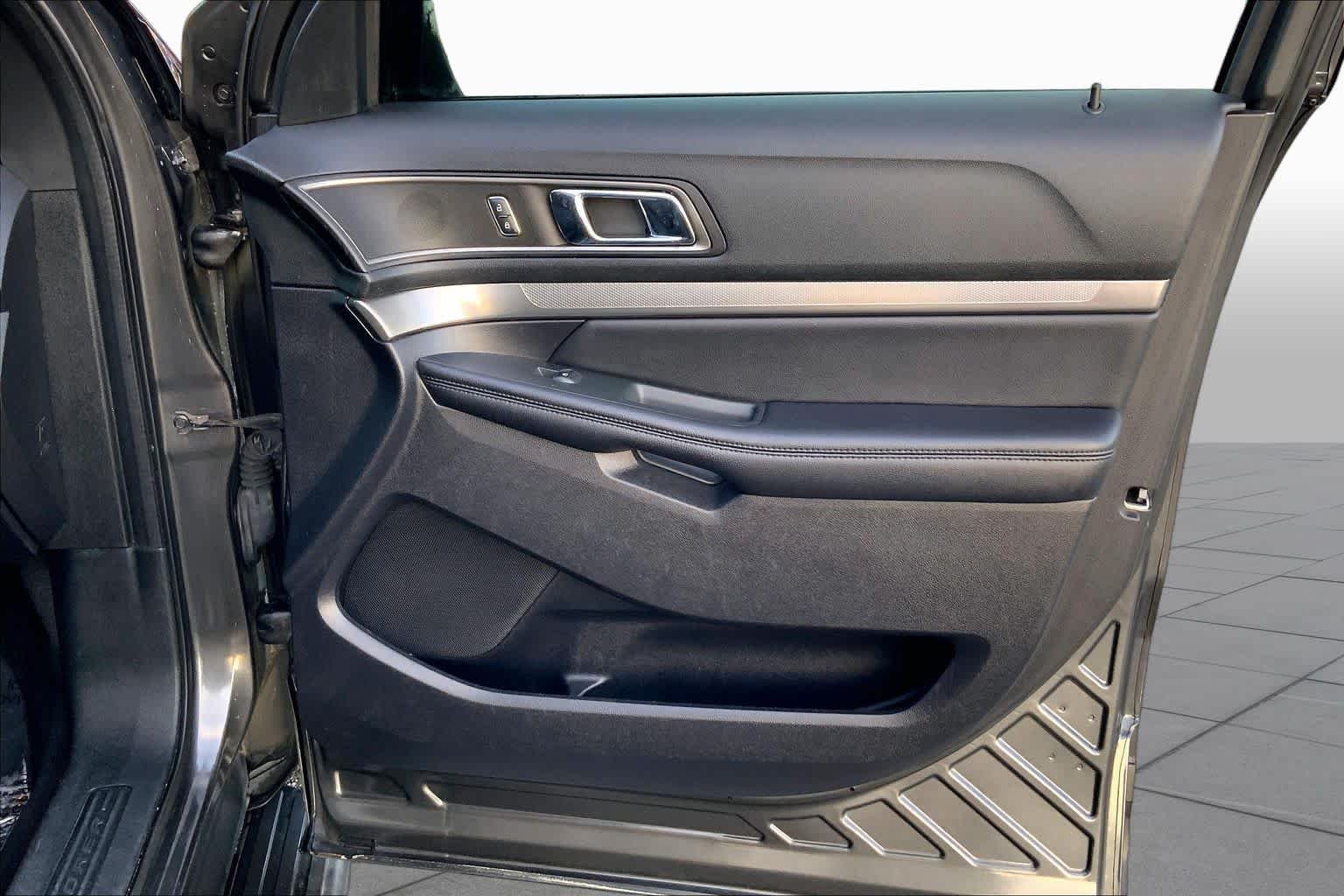 Used 2019 Magnetic Ford XLT image 22