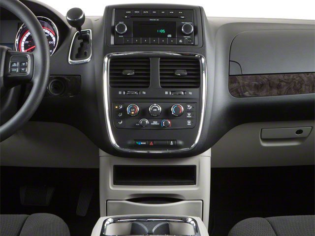 Used 2011 Bright Silver Metallic Clearcoat Dodge Mainstreet image 13