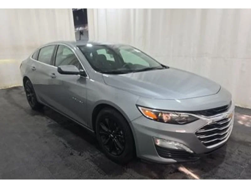 Used 2024 Sterling Grey Metallic Chevrolet LT (1LT) image 3
