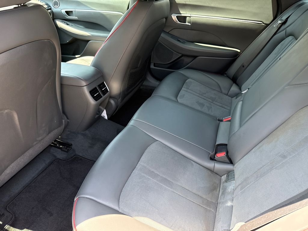 Used 2022 Gray Hyundai SEL Plus image 17