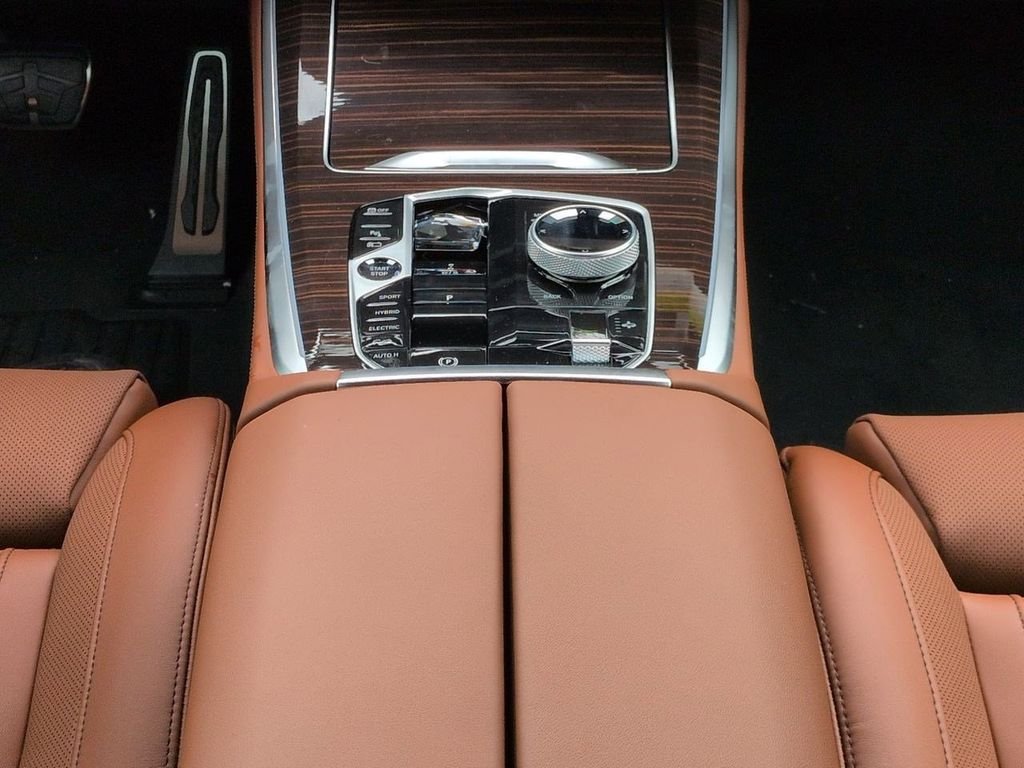 New 2026 Black Sapphire Metallic BMW xDrive50e image 19
