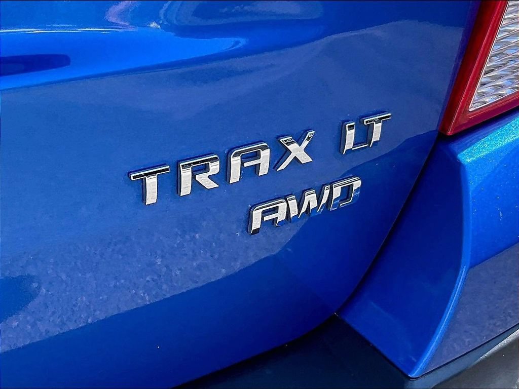 Used 2015 BRILLIANT BLUE METALLIC Chevrolet LT image 27