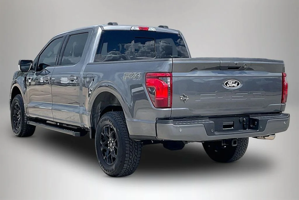 Used 2026 Gray Ford XLT image 4