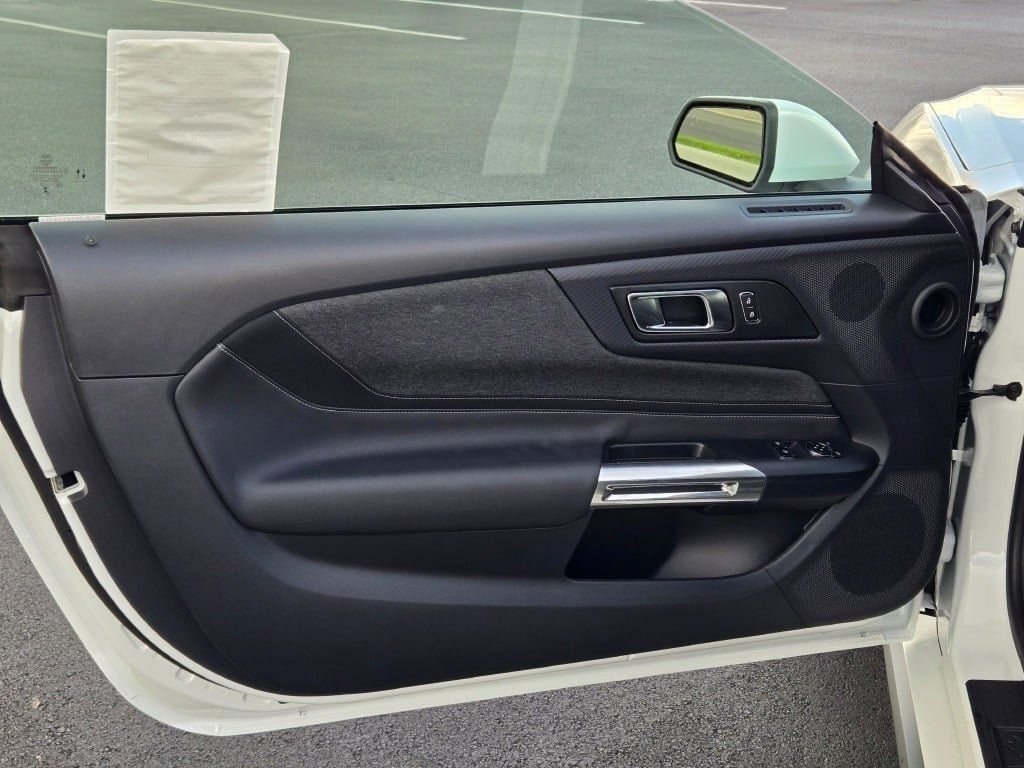 2026 Ford Mustang EcoBoost Fastback - Photo 14