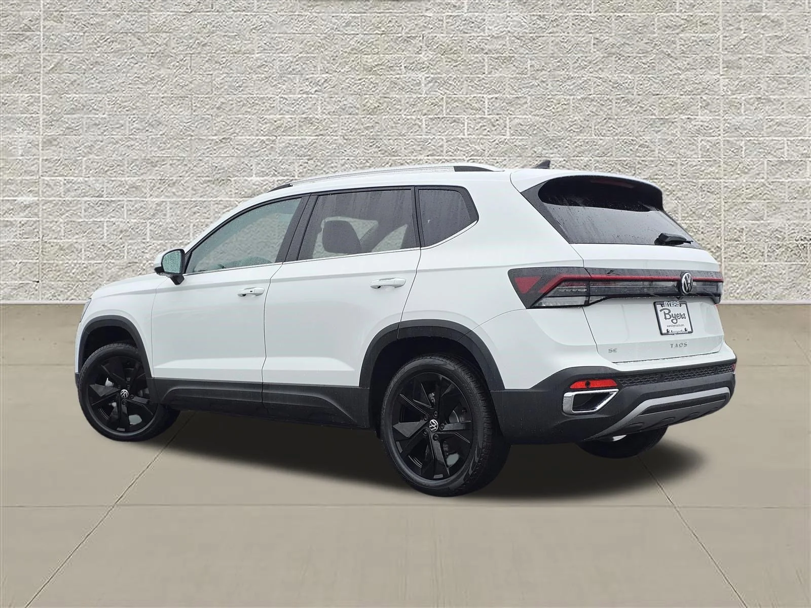 New 2026 Pure White Volkswagen SE image 5