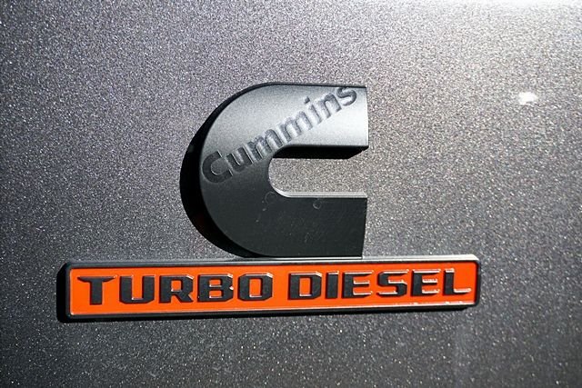 New 2026 Granite Crystal Metallic Clear-Coat Exterior Paint RAM Tradesman image 8