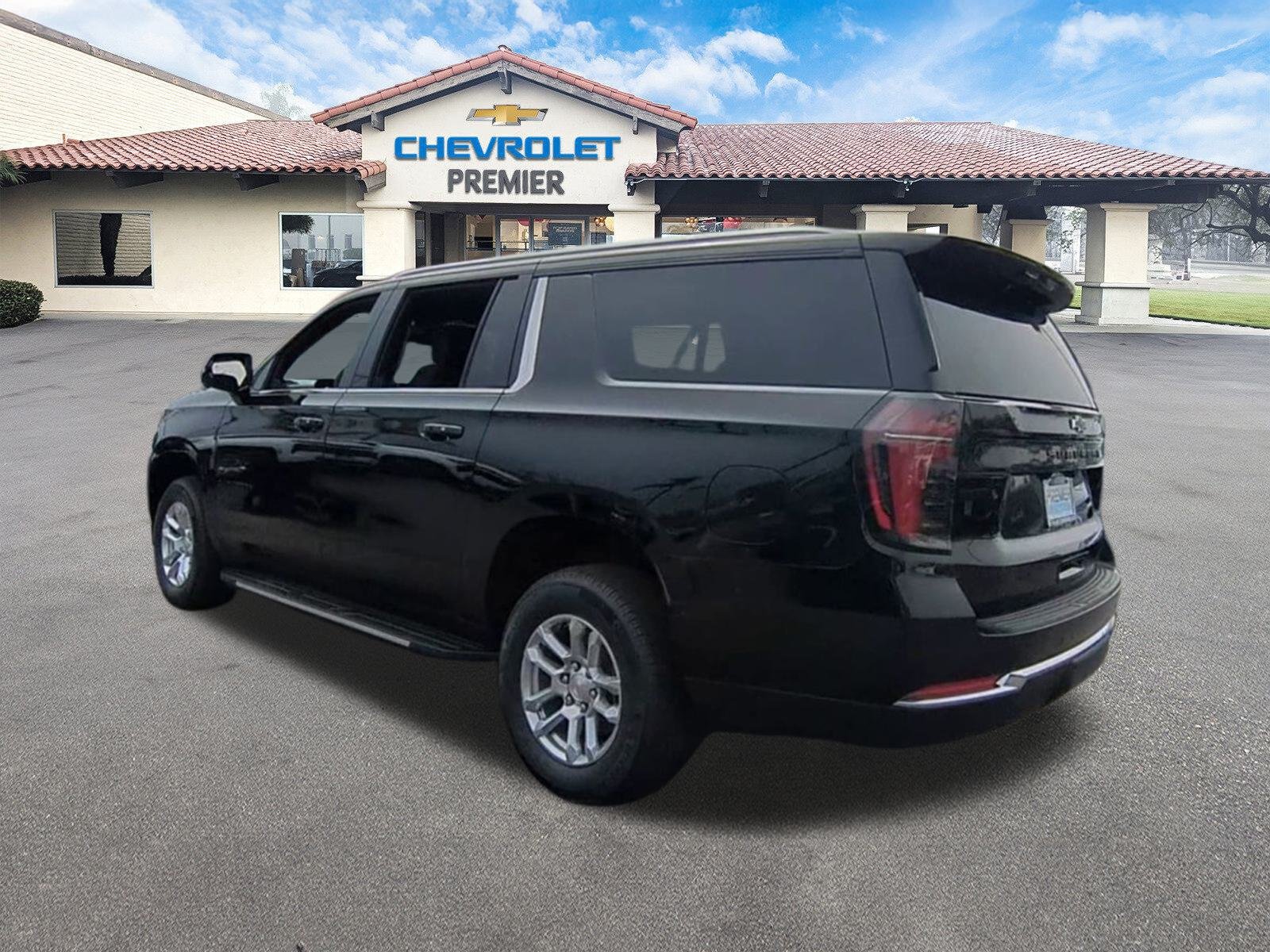 2026 Chevrolet Suburban LS - Photo 6