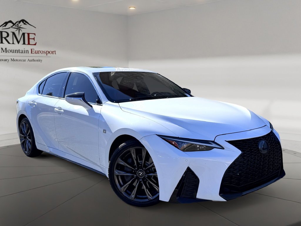 2021 Lexus IS