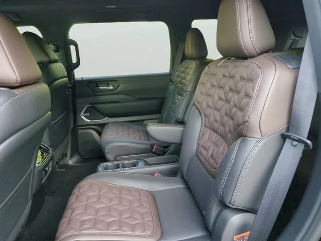 New 2026 Super Black Nissan Platinum Reserve image 13