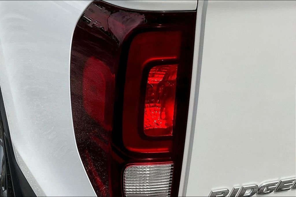 Used 2023 White Honda RTL image 27