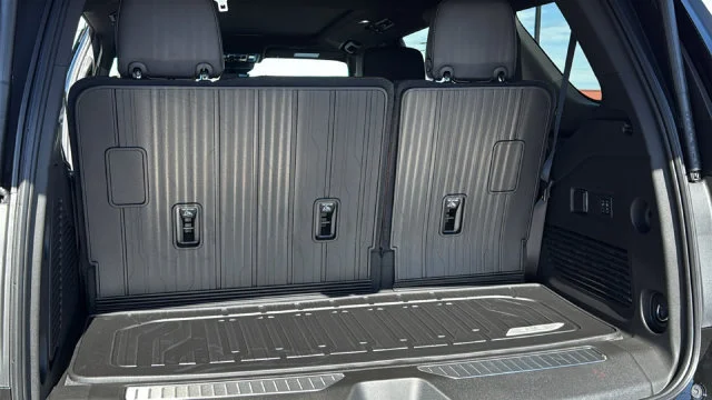 2027 GMC Yukon Denali Ultimate - Photo 27