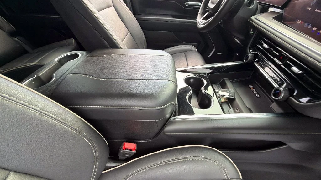 Used 2025 Dark Ash Metallic Chevrolet Premier image 38