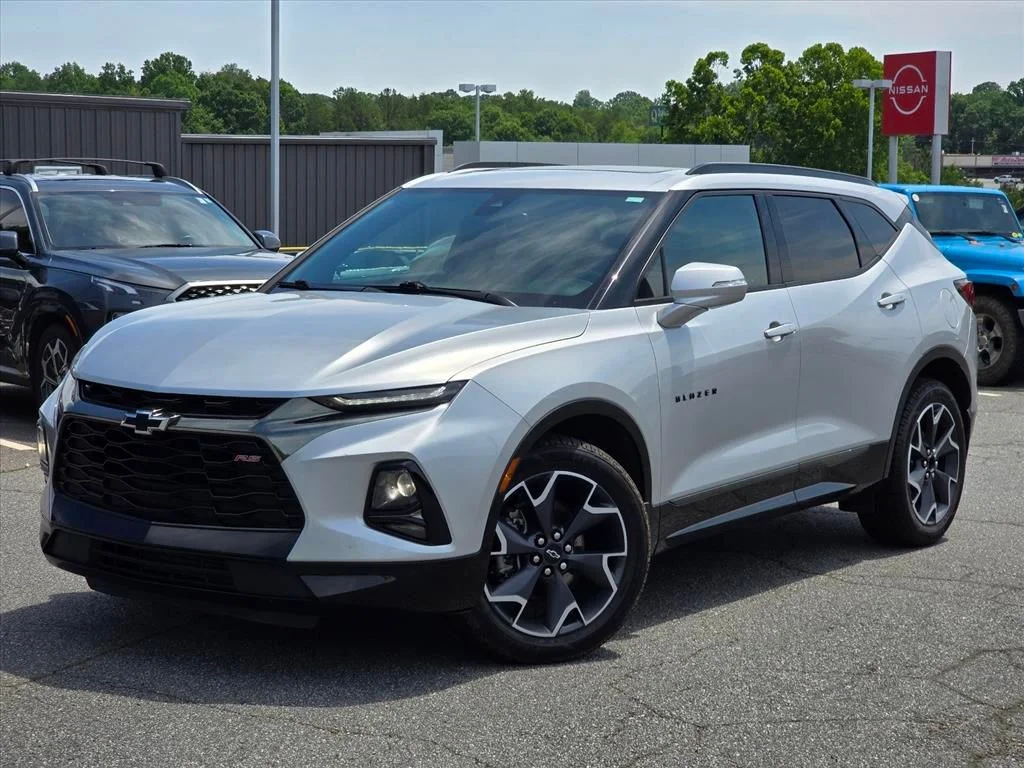 Used 2021 Silver Chevrolet RS image 2