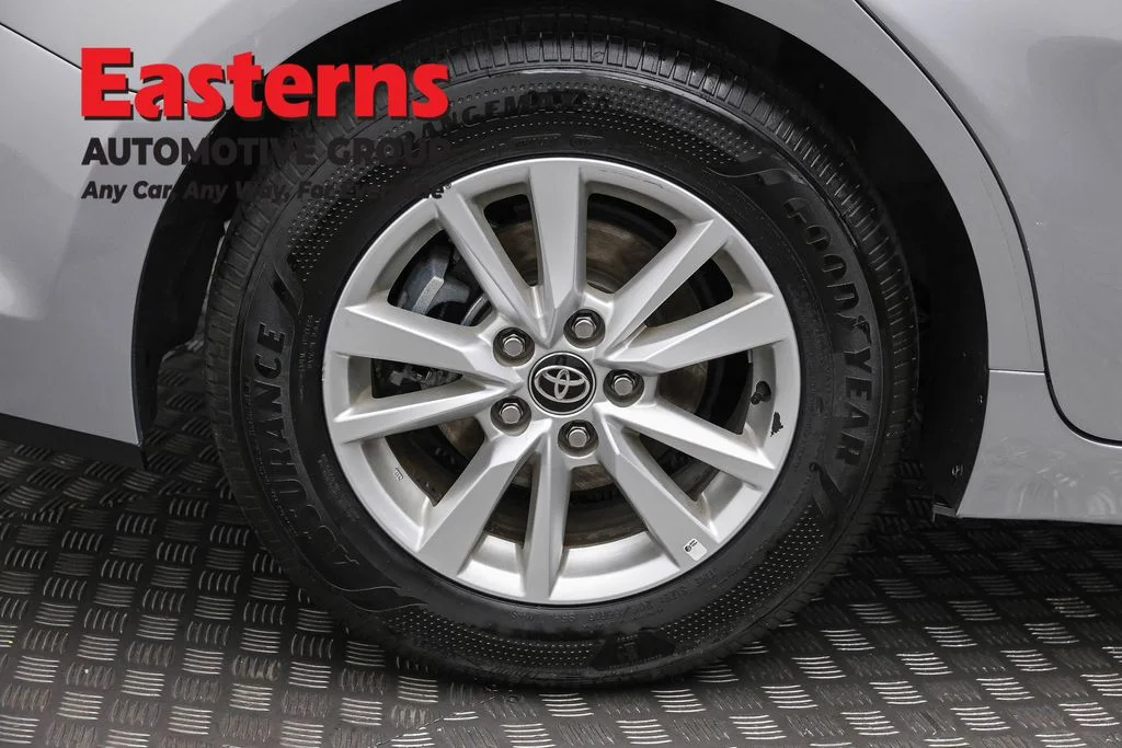 Used 2025 Silver Toyota LE image 31
