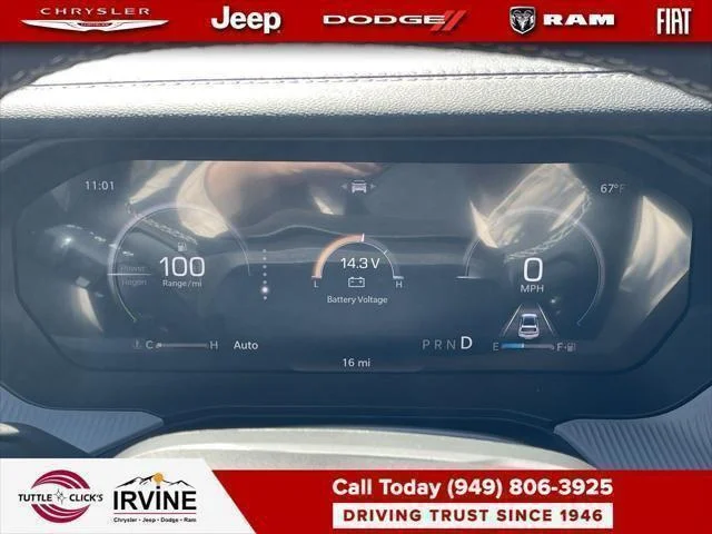 New 2026 Sting-Gray Clear-Coat Exterior Paint Jeep Laredo image 48