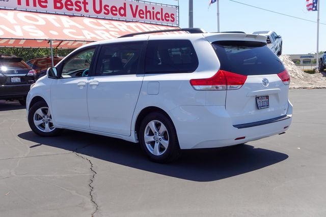 Used 2011 White Toyota LE image 10