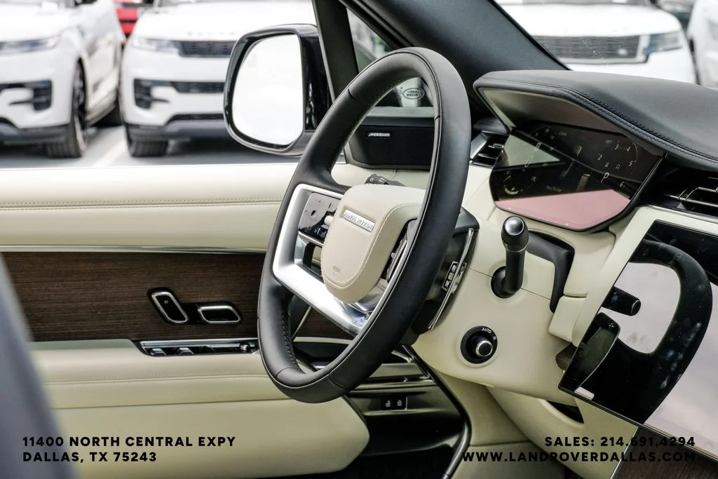 New 2026 Fuji White Land Rover SE image 18