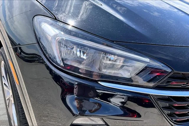Used 2022 Black Buick Select image 31