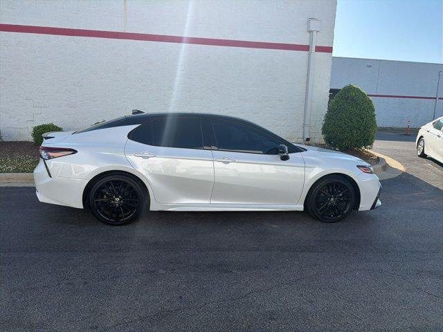 Certified Used 2021 MID BLK/WIND CHILL Toyota  image 10