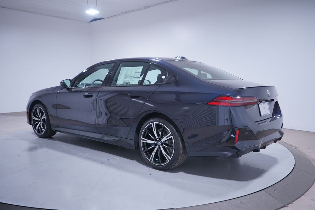 New 2026 Carbon Black Metallic BMW 530i image 3