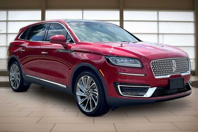 Used 2020 Red Lincoln Reserve image 12