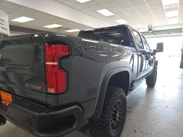 2026 Chevrolet Silverado 2500 HD ZR2 - Photo 7