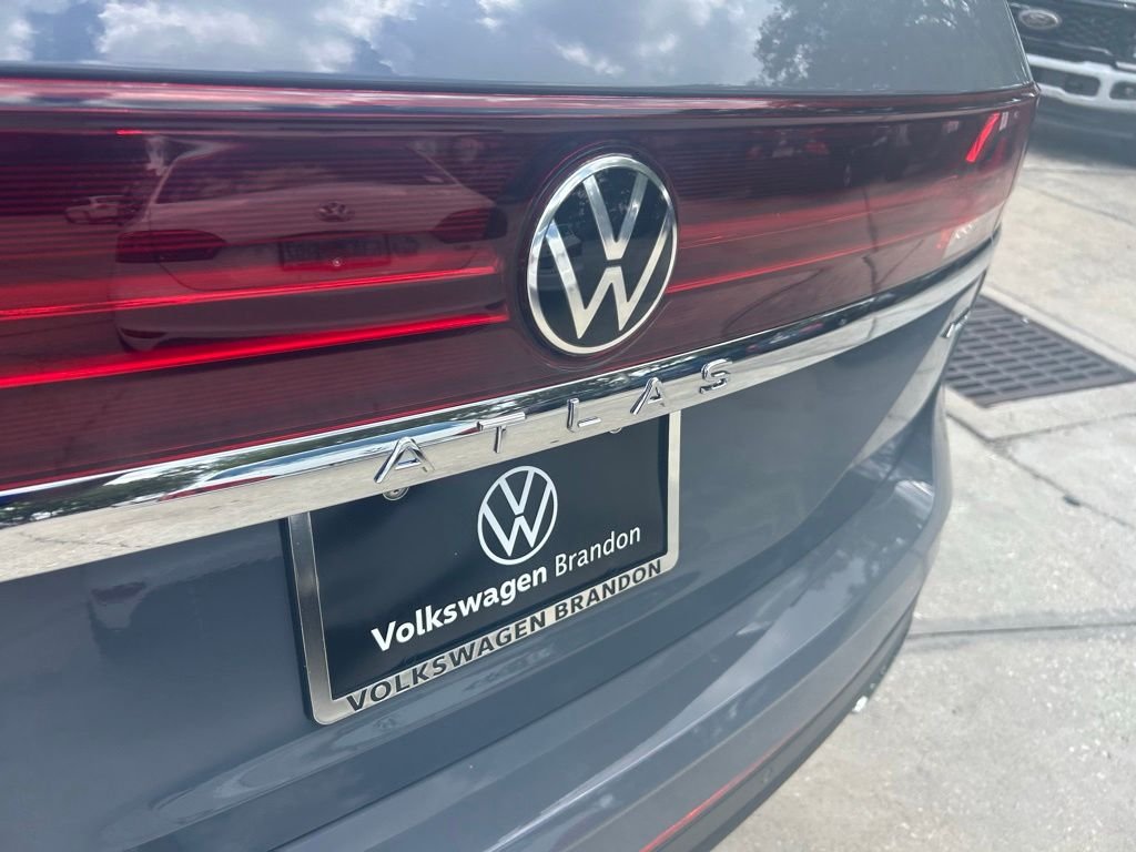 New 2026 Gray Volkswagen SEL image 31