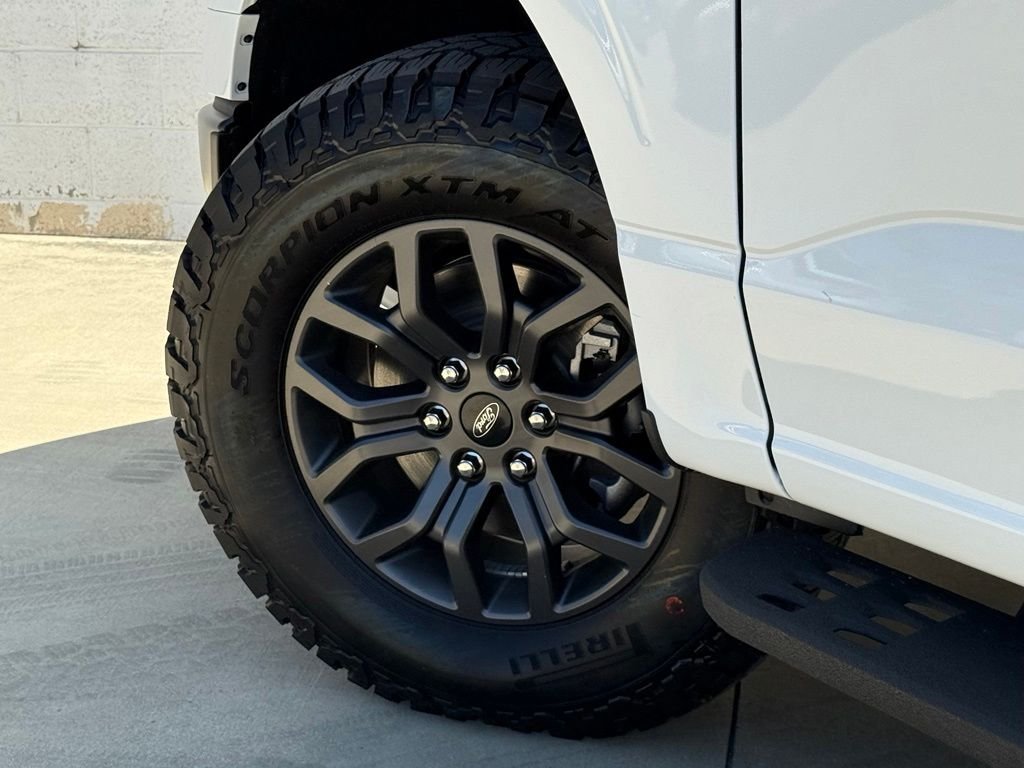 New 2026 Oxford White Ford Tremor® image 18