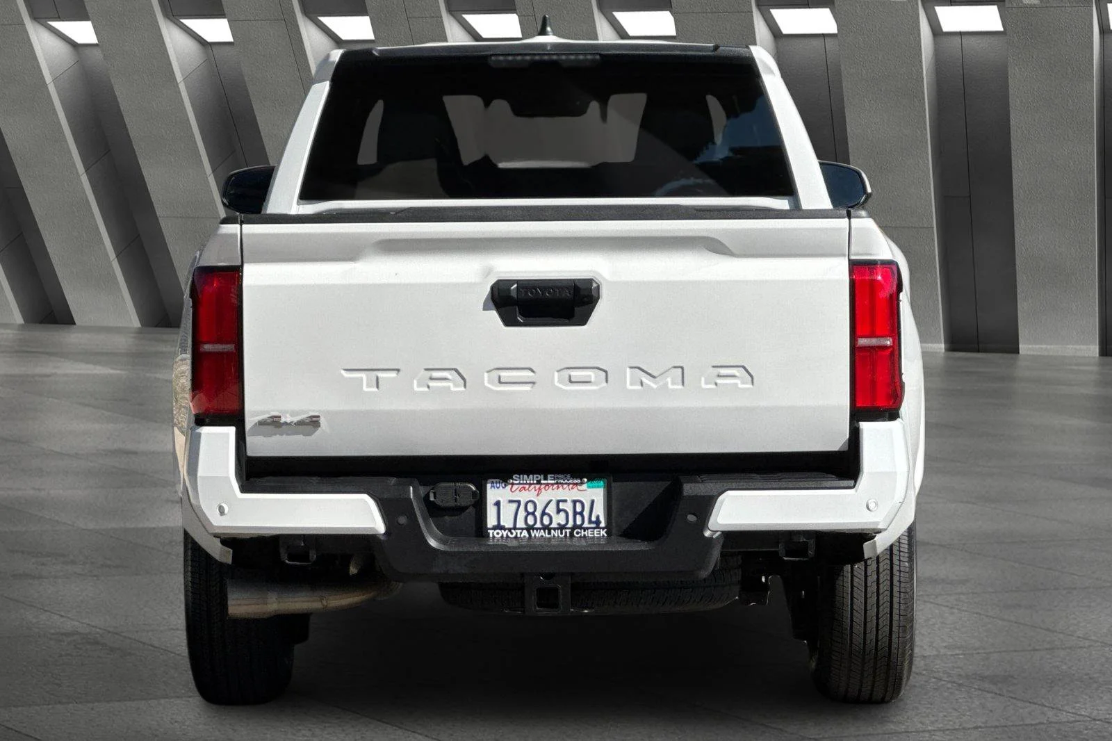 2024 Toyota Tacoma SR5 - Photo 12