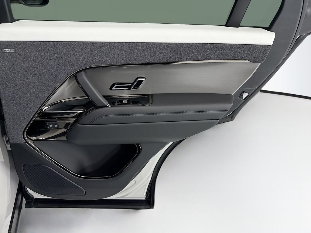 New 2026 Borasco Grey Land Rover Dynamic SE image 26