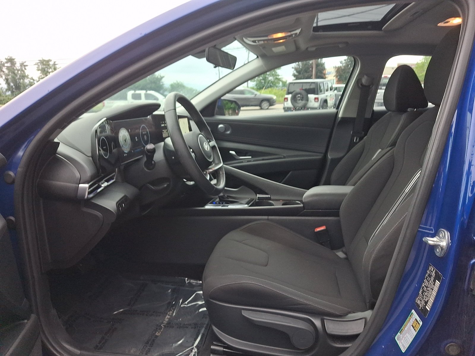 2024 Hyundai Elantra SEL - Photo 13