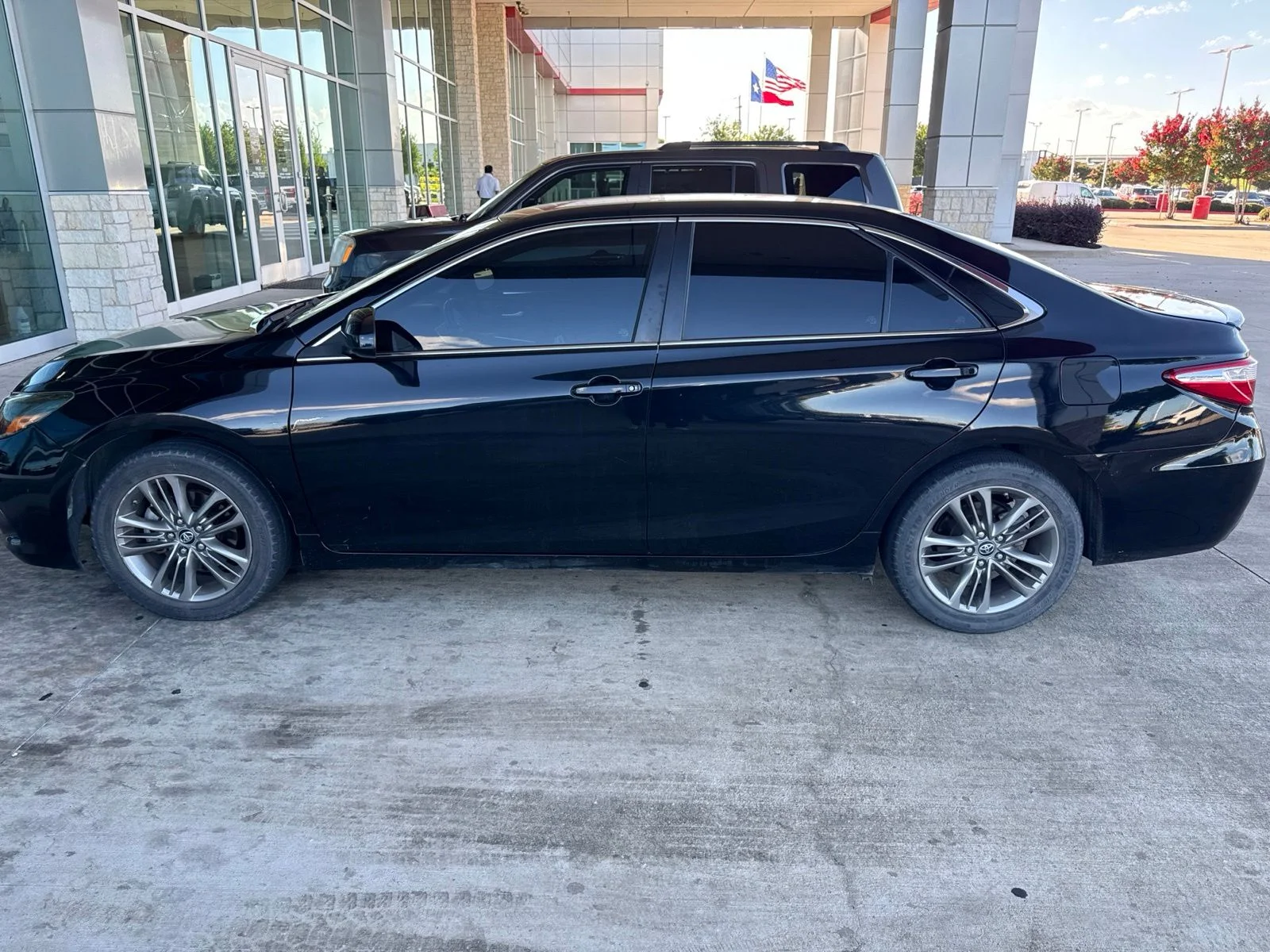 Used 2017 Black Toyota SE image 3