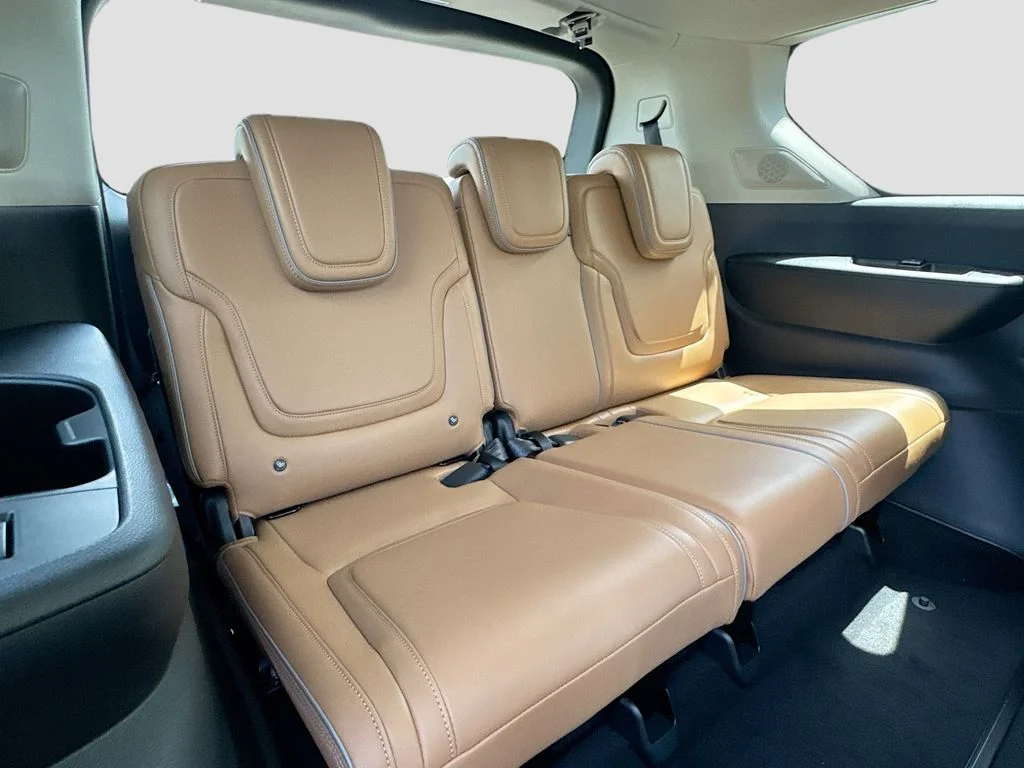 New 2027 RADIANT WHITE INFINITI Luxe 2WD image 29